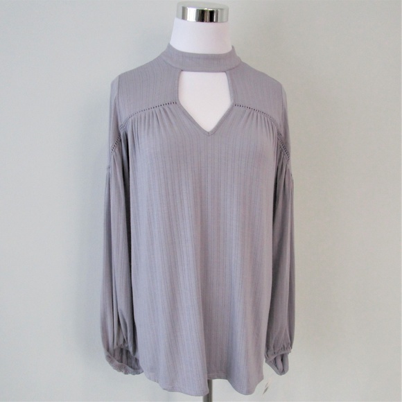 💕 NWT Jessica Simpson Lilac Choker Neck Tie Blouse - Picture 3 of 8